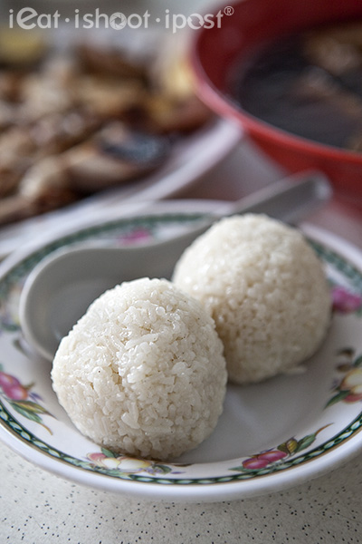 Rice heng ball chicken hainanese