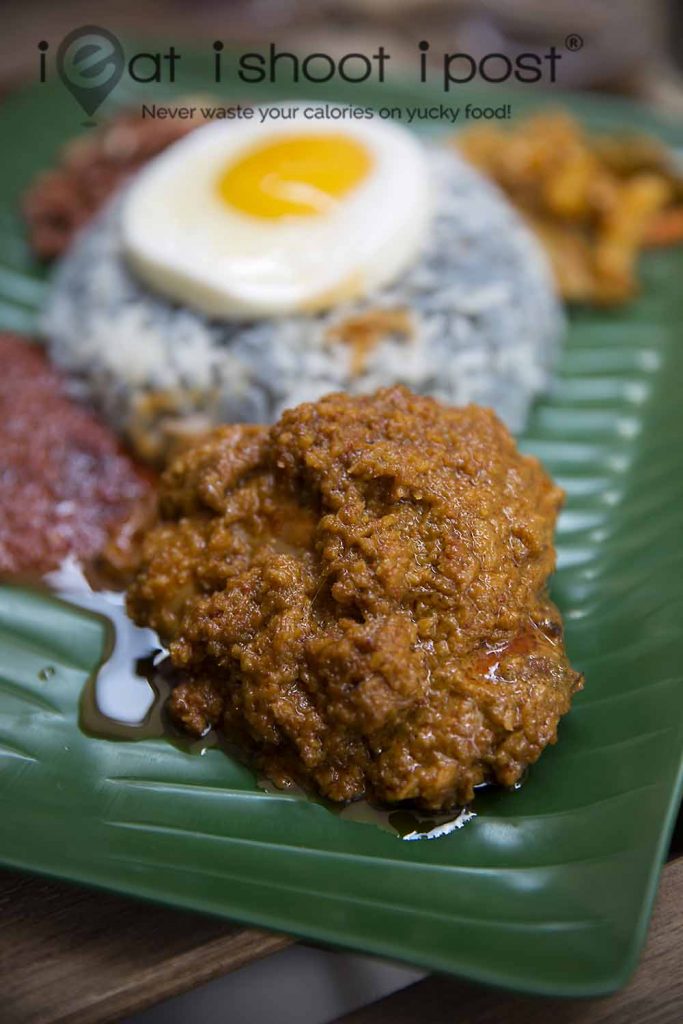 42+ Nasi lemak rendang ayam calories info