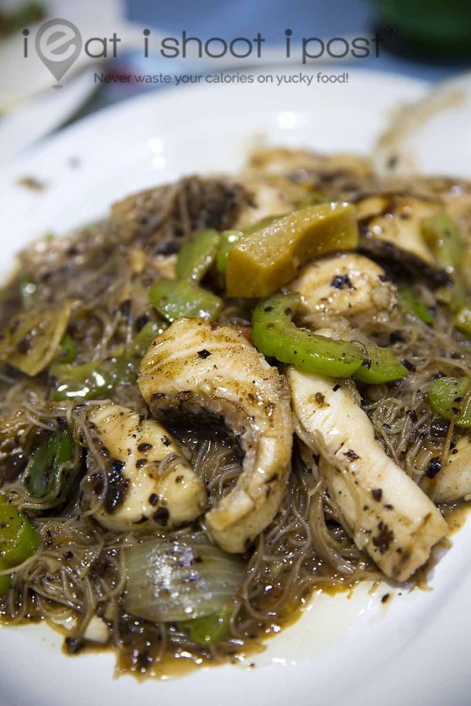 Salted black bean fish bee hoon ieatishootipost