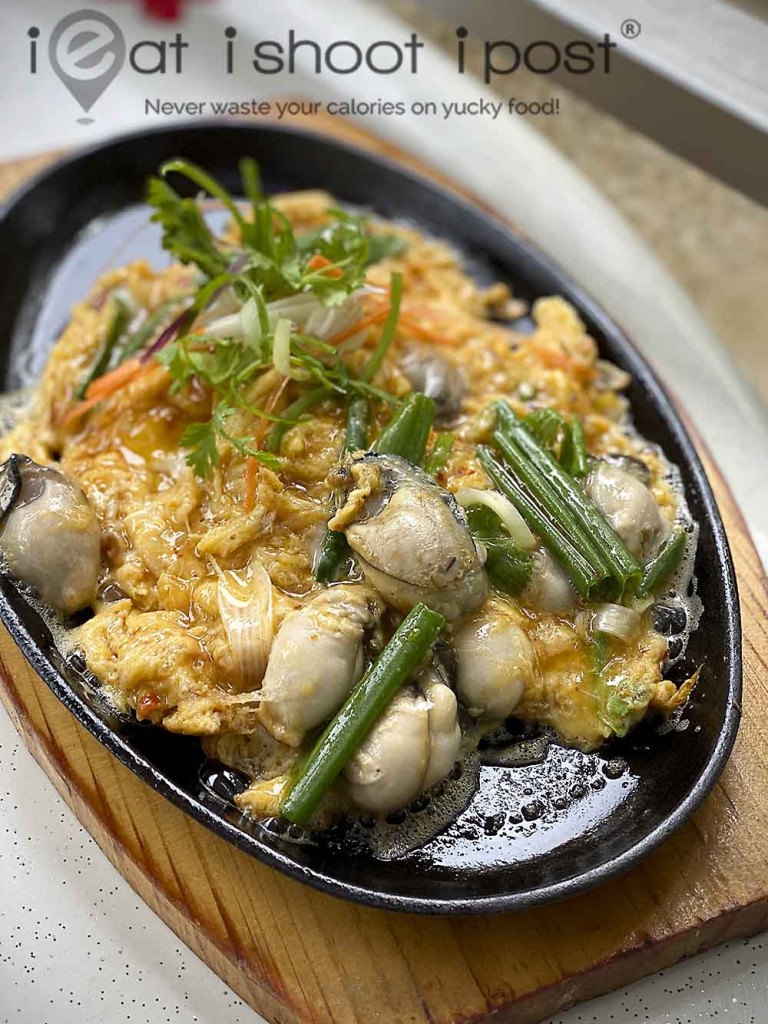 Oyster omelette ieatishootipost