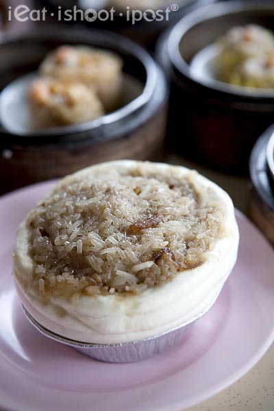 鸡窝包 Ji Wo Pau (Chicken Nest Pau)$3