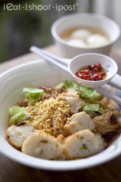 Mee Pok with extra Fish Cake $2.50 + $1.20