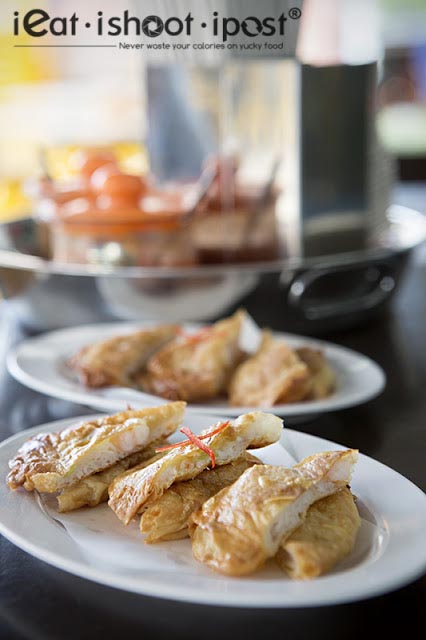 Beancurd Prawn Roll $2.70