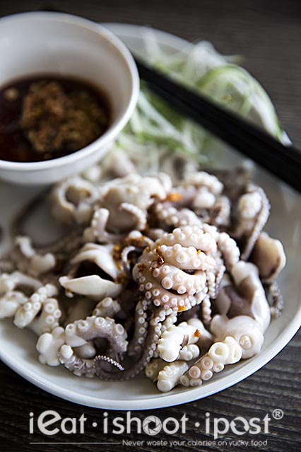 Steamed baby octopus $18