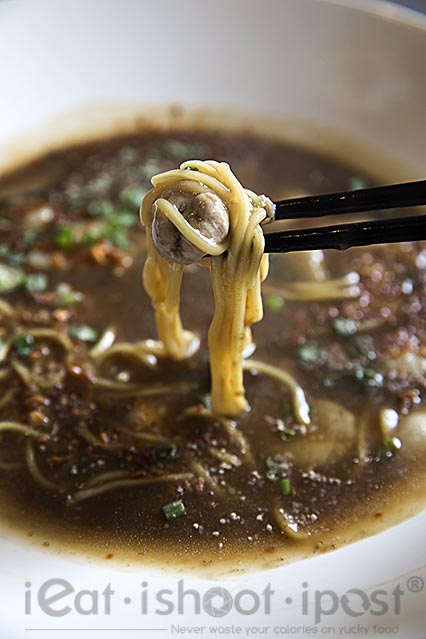 Braised Oyster Noodle $10