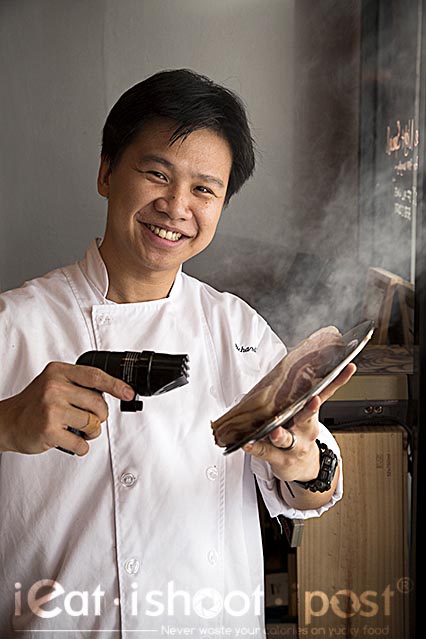 Chef Richard with his portable smoking gun