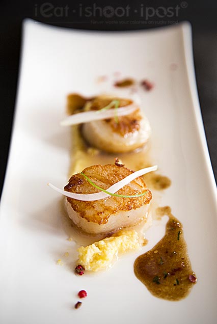 Pan seared Hokkaido Scallops with burnt butter dressing $14