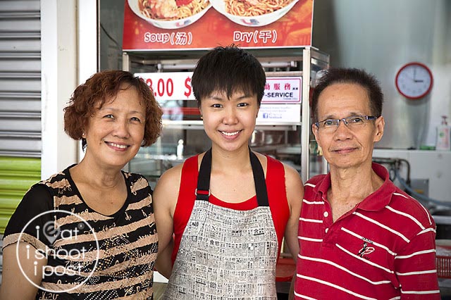 3rd Gen hawker, Ruifang with her parents 