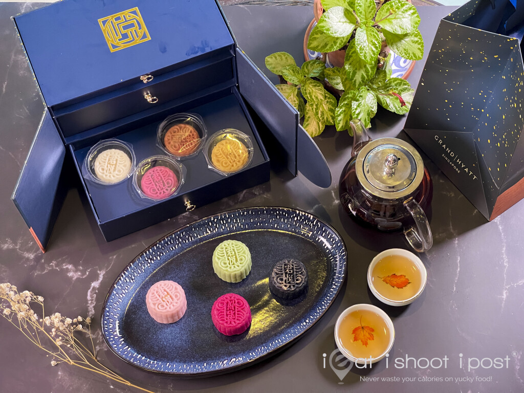 Grand Hyatt Hotel Mooncakes 