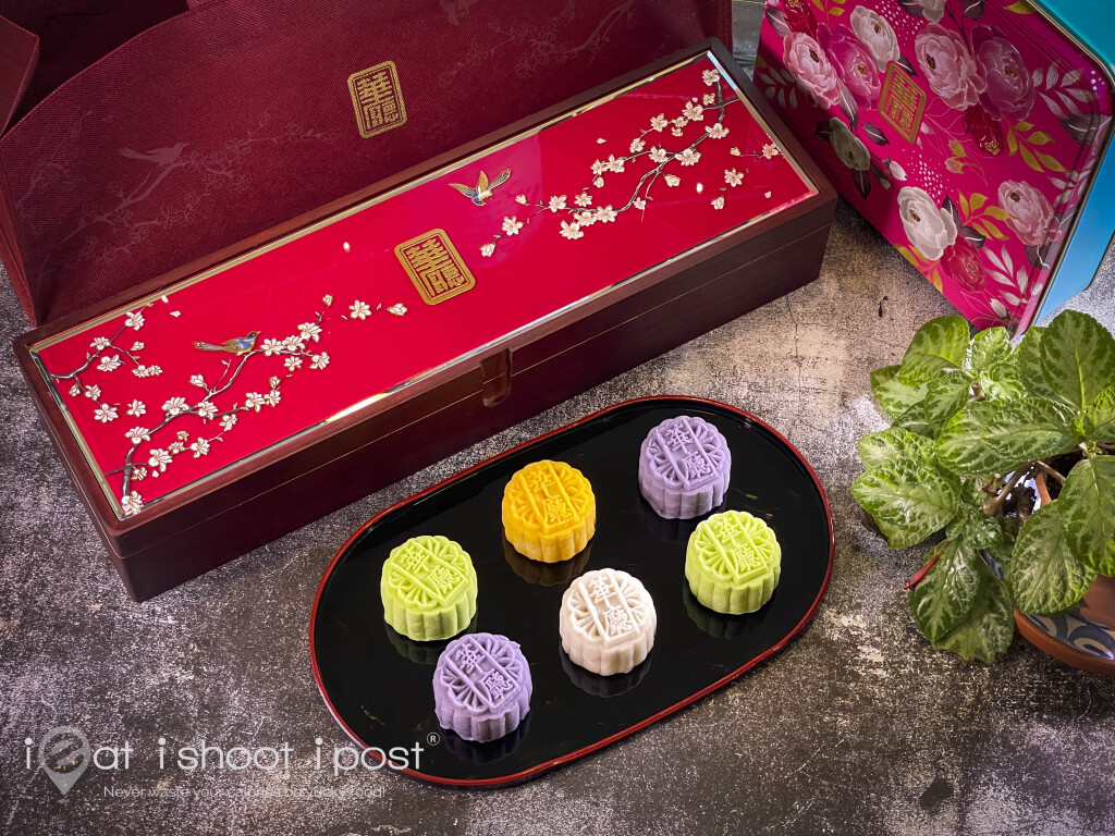 Hua Ting Snow-skin mooncakes