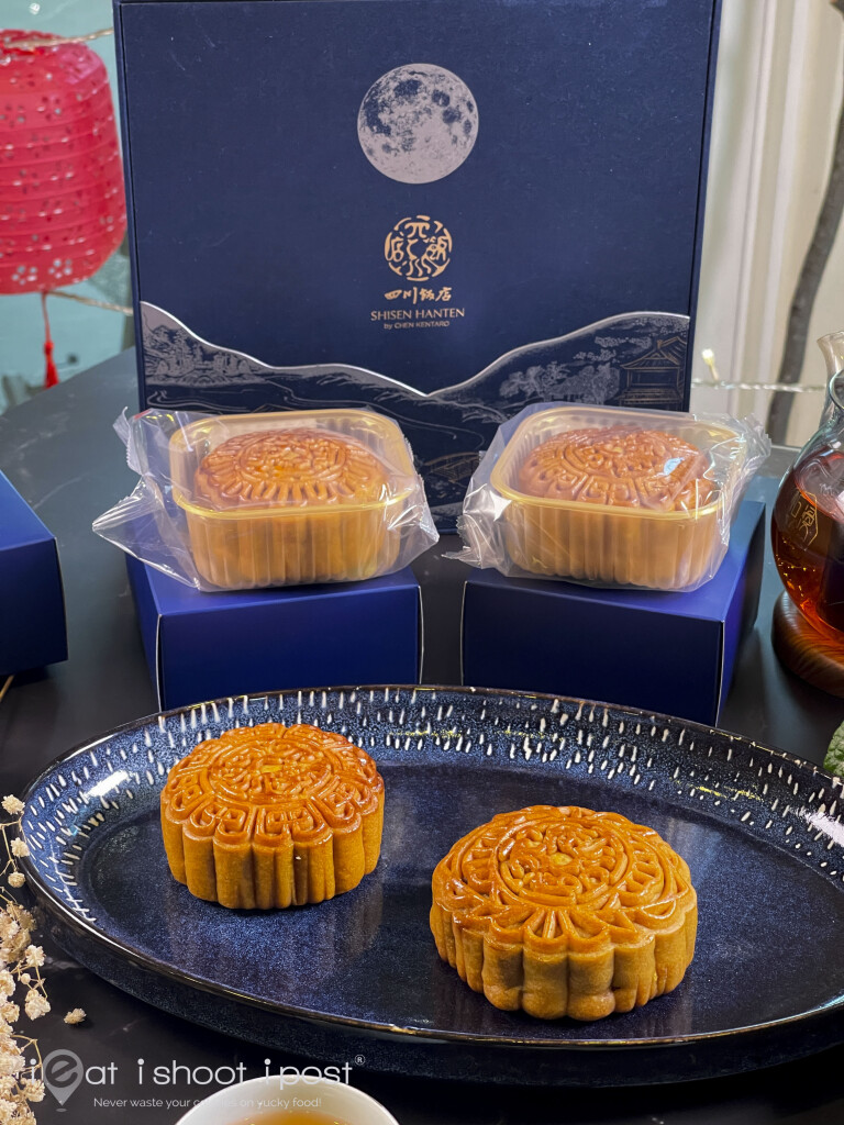 Shen Hanten Mooncakes (left) double yolk white lotus paste (right) Jamon Iberico 