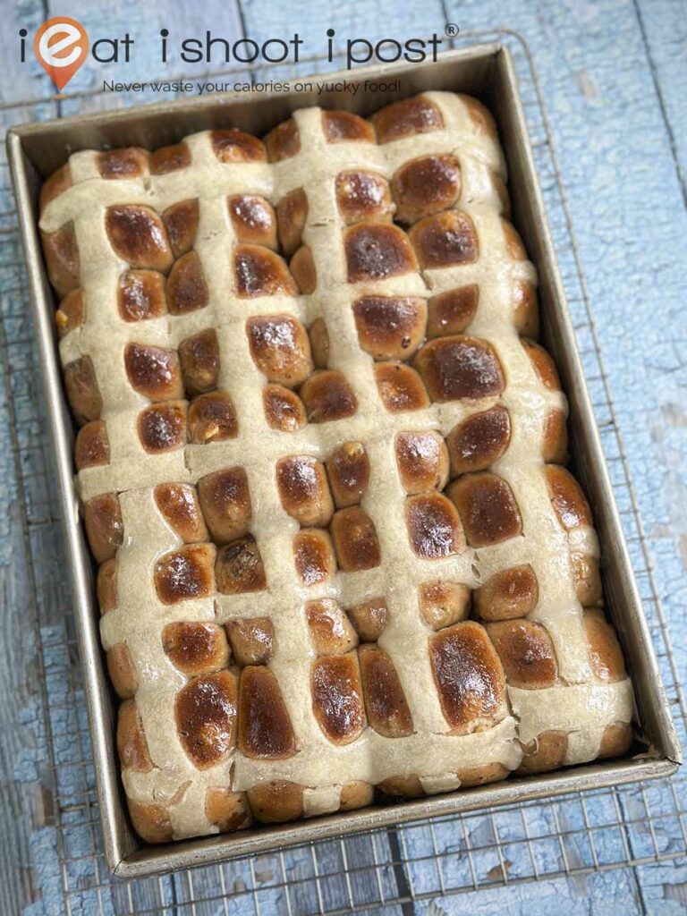 hot cross buns