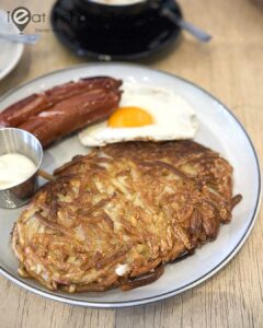 Rosti with smoked bratwurst