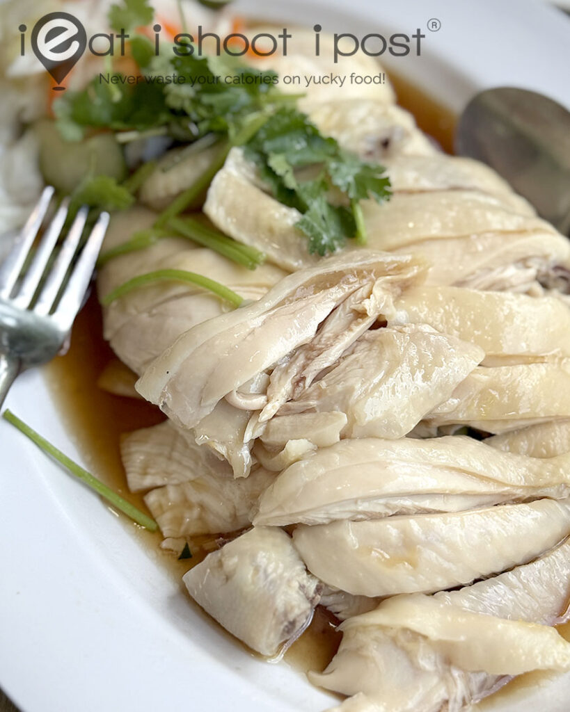 Ah Boy Chicken Rice: Ah Boy use to work in Hotel! - ieatishootipost