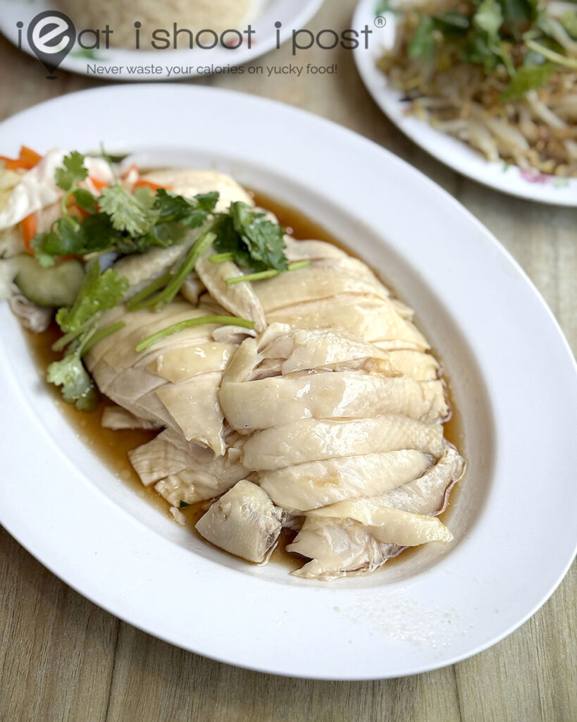 Ah Boy Chicken Rice: Ah Boy use to work in Hotel! - ieatishootipost